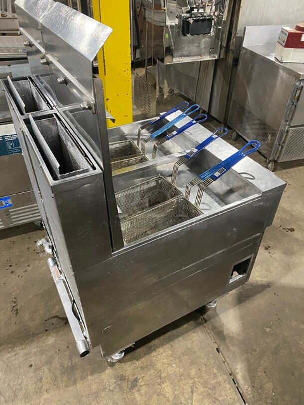 Pitco Frialator Stainless Steel Commercial Natural Gas Powered 2 Bay Deep Fat Fryer w/ 4 Metal Fry Baskets! On Commercial Casters! MODEL SSH55   - Image 4 of 11