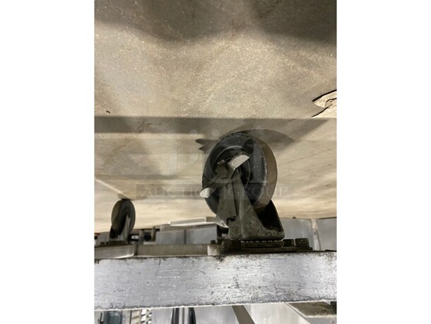 Metro Commercial Pan Transport Rack! On Casters! - Image 6 of 6