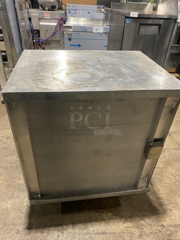 LATE MODEL! NEW!  2018 Win Holt Commercial Enclosed Mobile Bun Pan Rack! On Casters! Model: EC1816C - Image 4 of 7