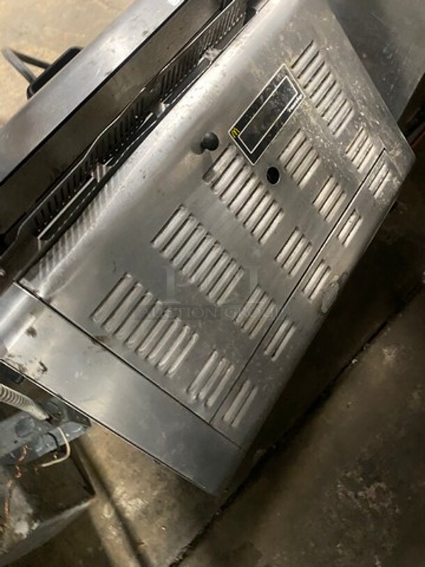 Antunes Commercial Countertop Universal Toaster! All Stainless Steel! Model: UTX200L 208V - Image 4 of 8