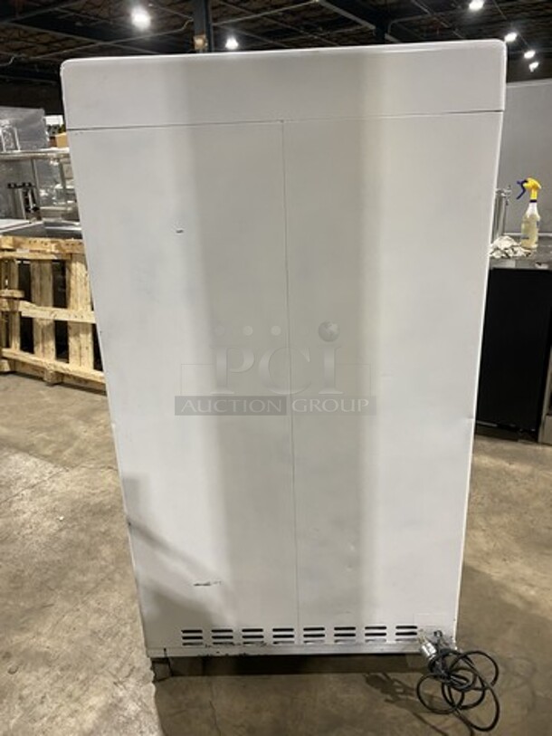 Beverage Air Open Grab-N-Go Cooler Merchandiser! Model BZ16GE! Serial 7056069! 115V 1 Phase!  - Image 3 of 9