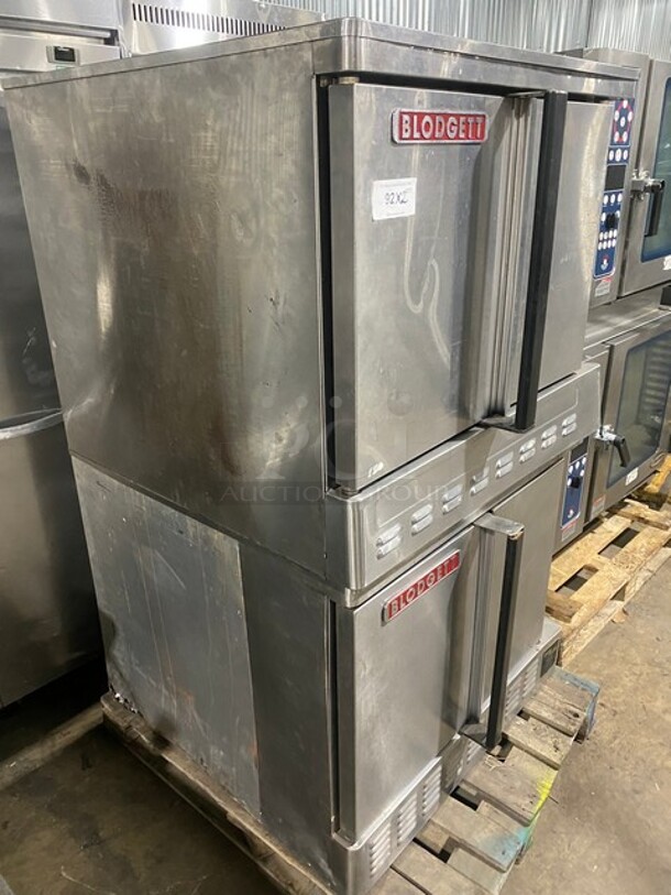 Blodgett Commercial Natural Gas Powered Double Stacked Convection Oven! With Metal Baking Racks! All Stainless Steel! 2 X Your Bid! Makes One Unit! - Image 2 of 12