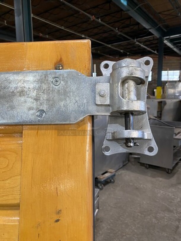 GREAT! Commercial Heavy Duty Wooden Walk In Box Door! - Image 6 of 7