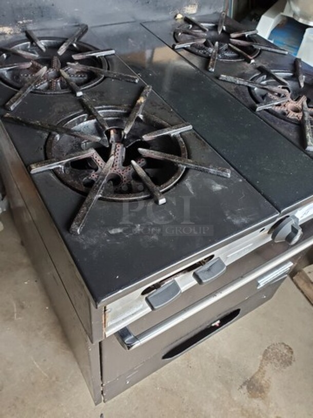 GARLAND H01 Propane 4 Burner Stove 30X31X36 Very nice condition!  - Image 2 of 8