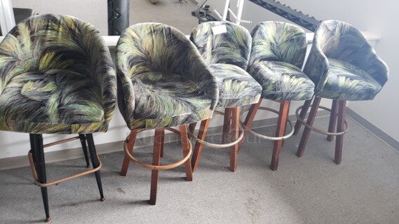 Lot of 5 Chairs(Location 2)