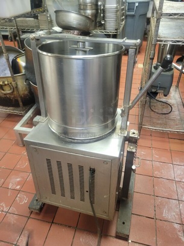 Commercial Kitchen Equipment 220Volts Good Working Condition!  - Image 4 of 5
