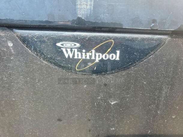 Whirlpool Mini Fridge! - Image 5 of 6