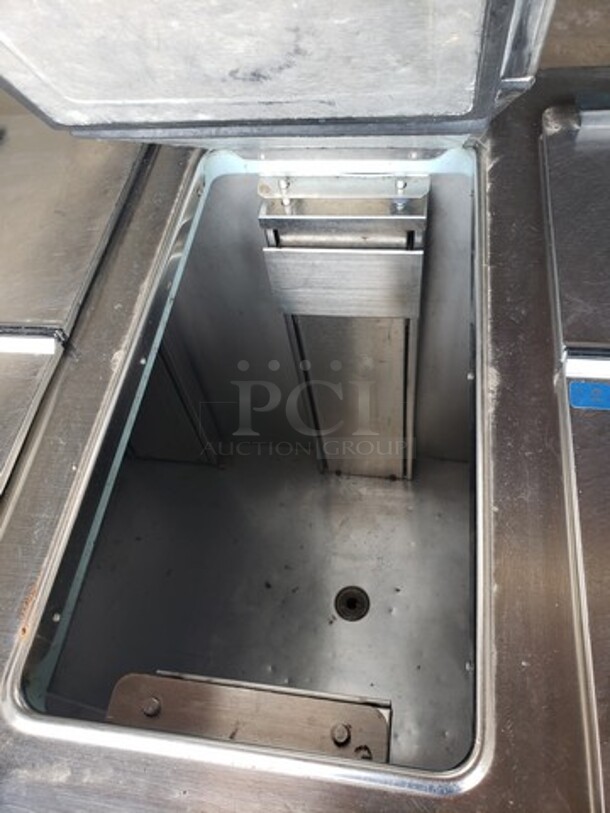 Delfield Refrigerated Ice Cream Counter!

115 V 
60 Hz
1 PH - Image 4 of 7