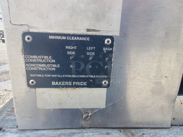 Bakers Pride 151 Single Deck Pizza Oven (Stones not included) Propane  - Image 5 of 7