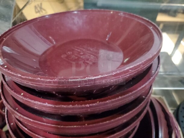 ALL ONE MONEY Dinex Turnbury Insulated Dome for 9" Plates - Cranberry - Image 3 of 6