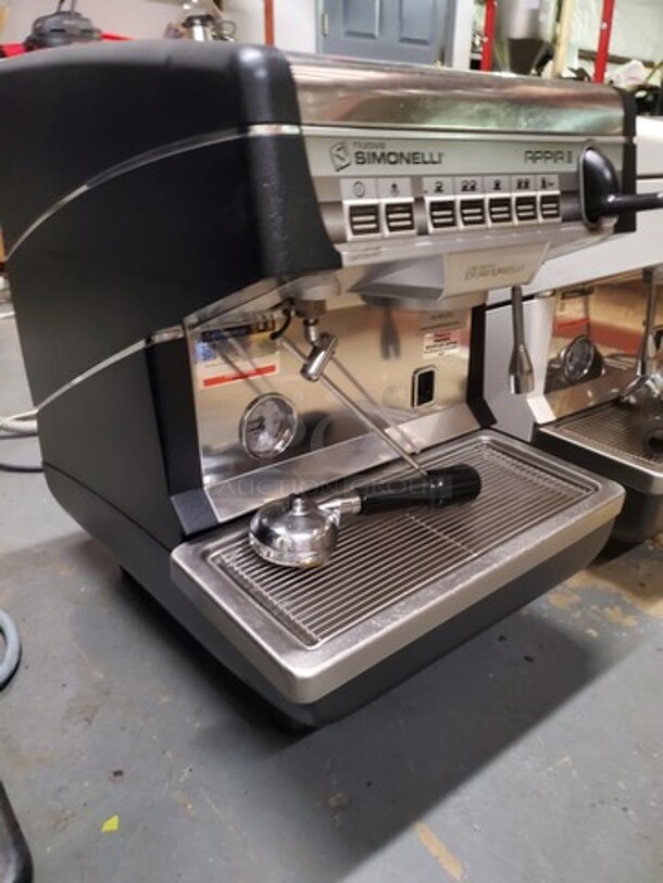 SIMONELLI nuova APPIA II Espresso Machine 120V  - Image 3 of 5