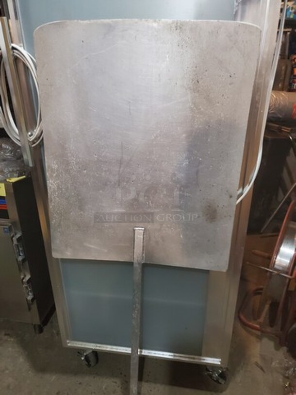 Aluminum 22" x 26" Pizza Peel with 28" Handle  - Image 1 of 4