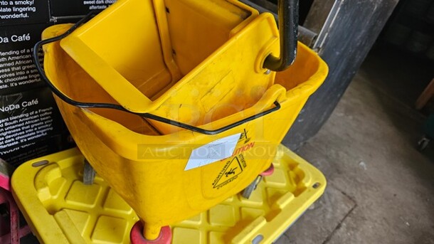 Mop Bucket - Image 3 of 3