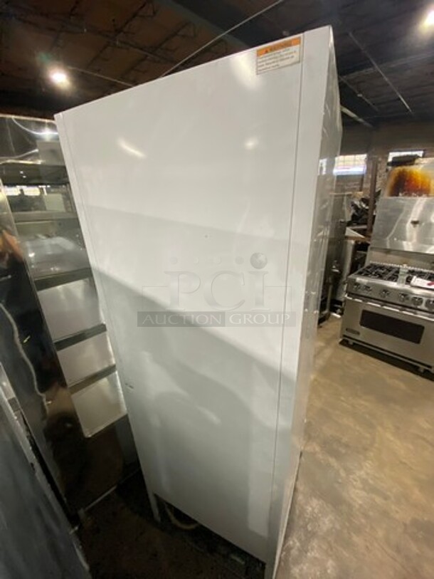 BEVERAGE AIR  Commercial Single Glass Door Reach In Freezer Merchandiser! w/ Poly Coated Racks! Model MMF23-1-W-LED 115 Volts/60Hz/ 1 Phase. - Image 4 of 8