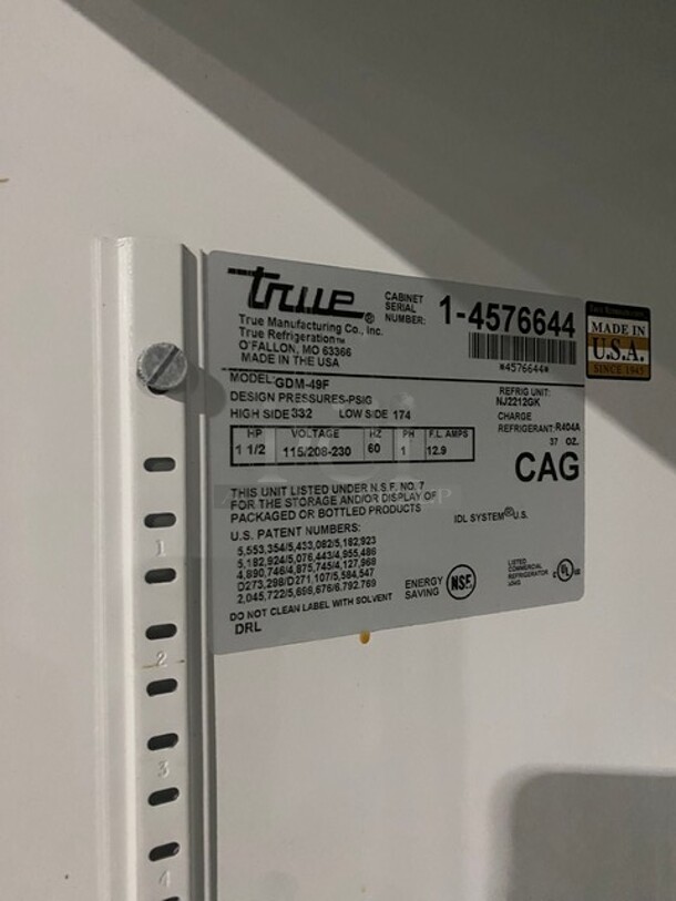 True Commercial Double Glass Door Reach In Freezer/Merchandiser! With Poly Coated Racks! 115/208-230V 1 Phase! Model: GDM-49F SN: 1-4576644! - Image 8 of 9