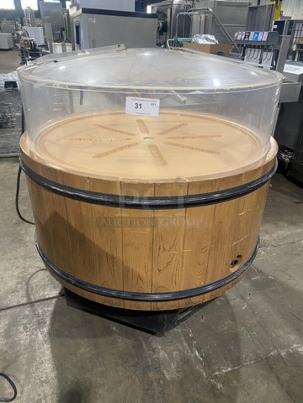 Exotic Style Round Lobster Tank!  - Image 1 of 7