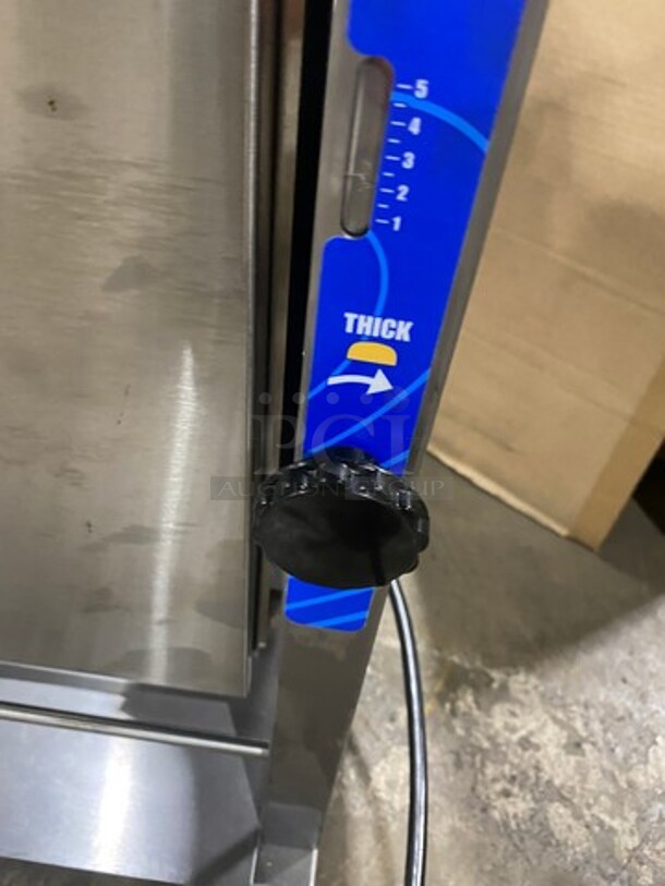 Prince Castle Commercial Countertop Vertical Toaster! All Stainless Steel! Model: 297T9 SN: KTGK430593X 115V - Image 7 of 8