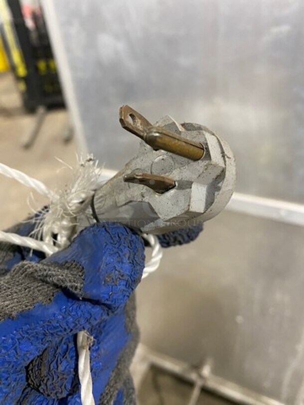 Cres Cor Commercial Insulated Single Door Warming/Proofing Cabinet! Holds Full Size Trays! All Stainless Steel! On Casters! Model: 1254044 SN: CJIJ7191C 120V 60HZ 1 Phase - Image 11 of 11