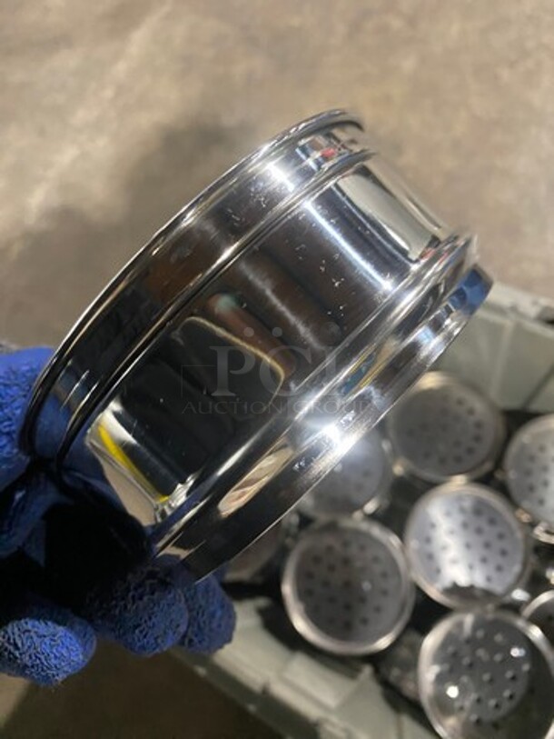 ALL ONE MONEY! Assorted Strainers/ Shakers! - Image 4 of 4