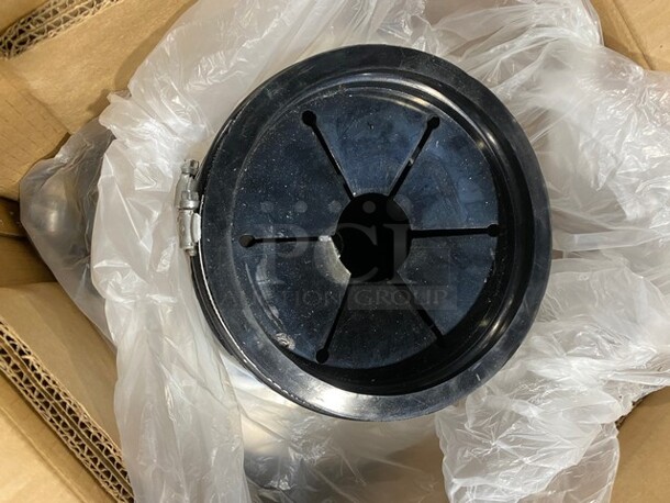 New In Box! Salvajor Heavy Duty Commercial Garbage Disposal! Model 100! With Bracket!  - Image 4 of 5
