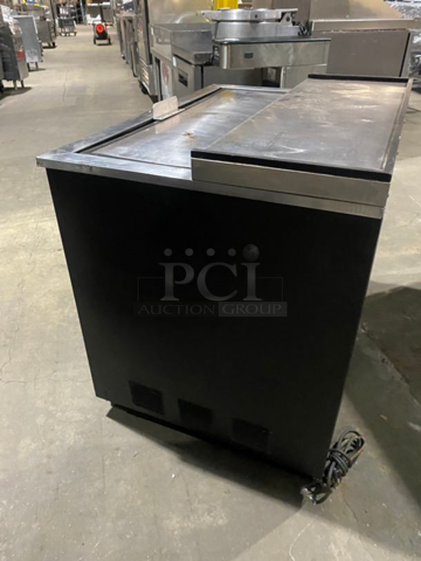 GREAT! True Commercial Under The Counter Beer Bottle Cooler! With Single Sliding Stainless Steel Top Door! Model: TD3612 SN: 1811647 115V 60HZ 1 Phase - Image 3 of 8