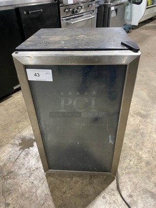 Home Countertop/ Undercounter Mini Fridge! With View Through Door! With Racks! Model: HME030065N 115V