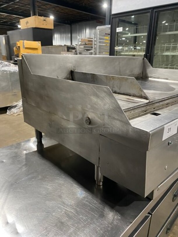 Woodstone Commercial Countertop Natural Gas Powered Flat Griddle! With Split Top! With Back & Side Splashes! All Stainless Steel! On Legs! - Image 2 of 10