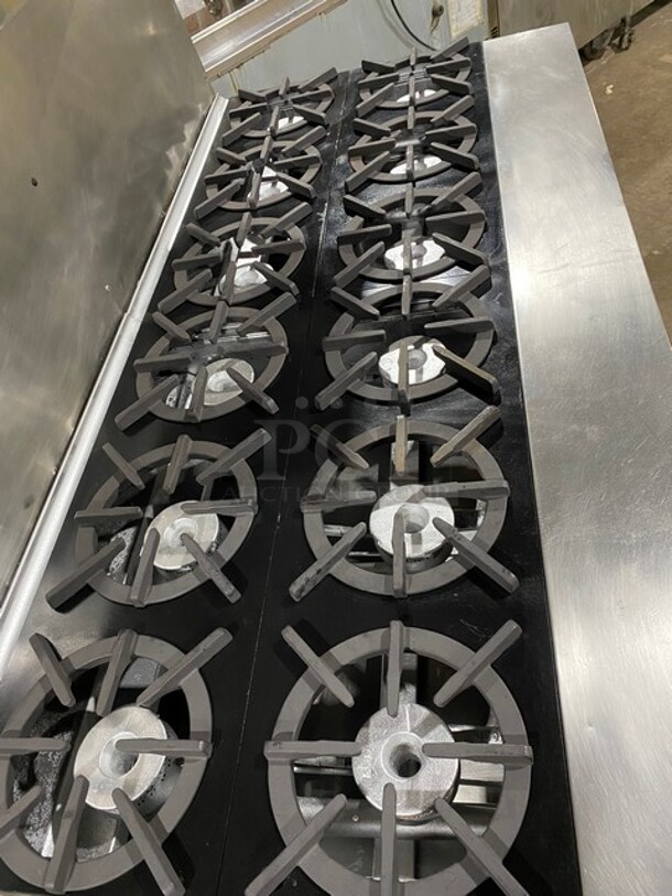 Southbend Commercial Natural Gas Powered 12 Burner Stove! With Raised Back Splash And Salamander Shelf! With 2 Full Size Oven Underneath! All Stainless Steel! On Casters! Working When Removed! - Image 5 of 10