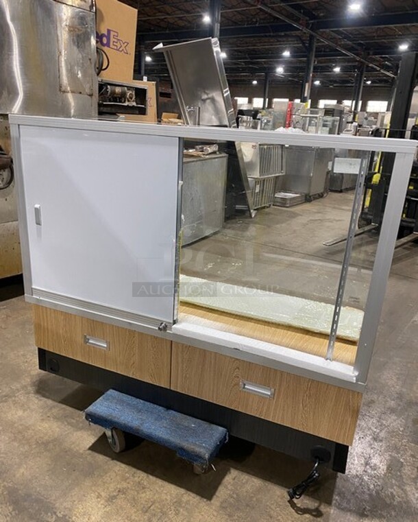 New Out The Box Display Case Merchendiser! - Image 4 of 9