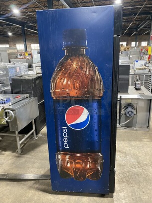 True Commercial Single Door Reach In Refrigerator Merchandiser! With View Through Door! With Poly Coated Racks! Model: GDM26 SN: 13168480 115V 60HZ 1 Phase - Image 3 of 8