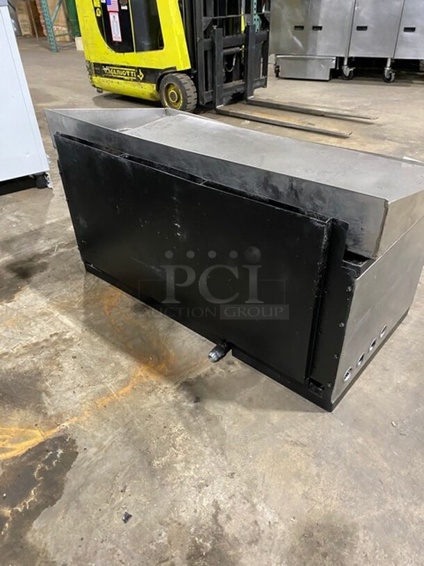 Commercial Natural Gas Powered Countertop Flat Top Griddle And Cheese Melter Combo! With Back And Side Splashes! All Stainless Steel! - Image 3 of 8