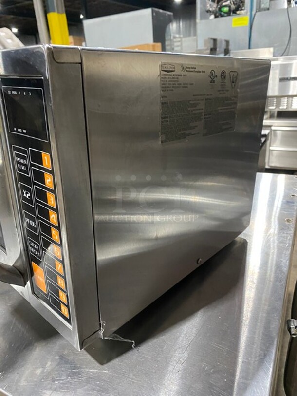 LATE MODEL! 2020 Templeton Commercial Countertop Microwave Oven! All Stainless Steel! Model: AFAGMW002 120V - Image 3 of 9