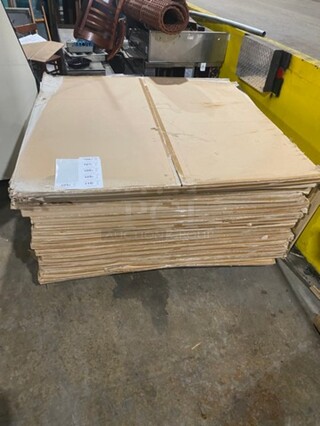 BEAUTIFUL! NEW! IN THE BOX! 60" Round Black Tabletop! 3x Your Bid!