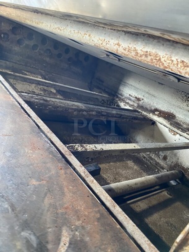Bari Natural Gas Powered Double Stacked 6 Pie Pizza Oven! Model M48-6 Serial 1591! No Stones!No Legs! 2 X Your Bid Makes One Unit!  - Image 6 of 10