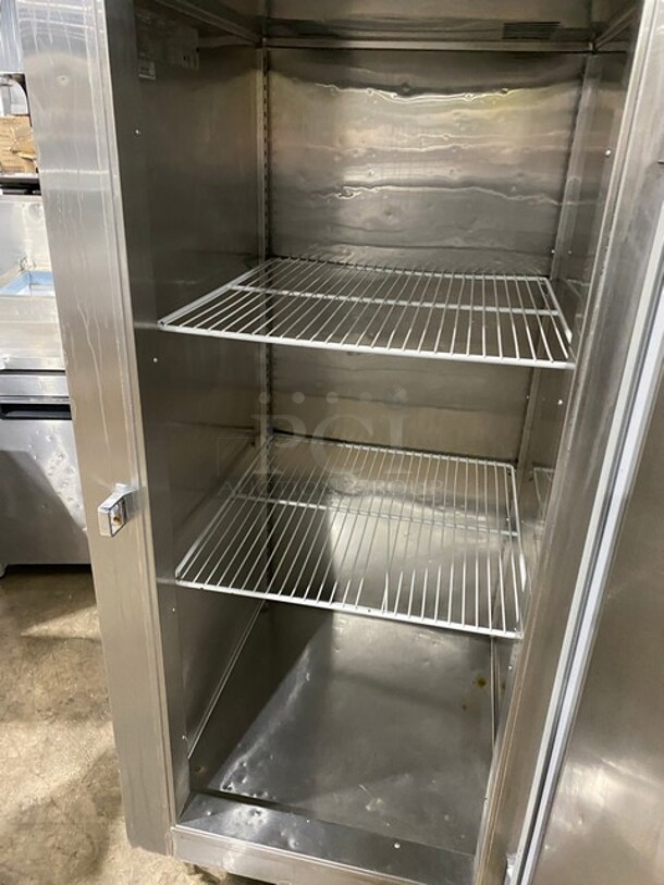 Victory Commercial Single Door Reach In Freezer! All Stainless Steel! On Legs! Model: FS1DS7EW SN: B0380890 115V 60HZ 1 Phase - Image 5 of 9