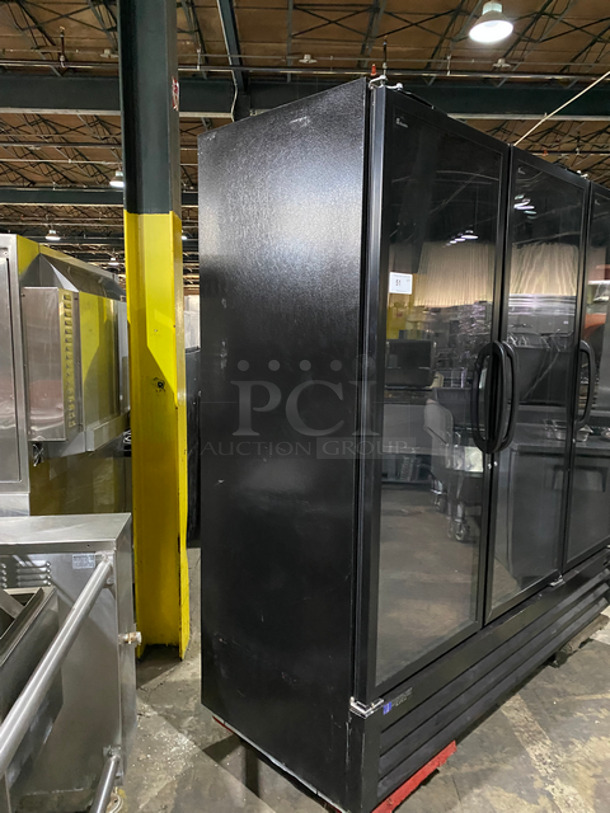 Master Bilt Commercial 3 Door Reach In Cooler Merchandiser! With View Through Doors! With Racks! Model: BLG74HGP SN: 1912309672 115V 60HZ 1 Phase - Image 2 of 9