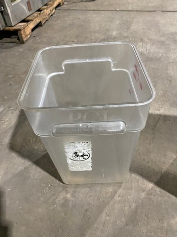 ALL ONE MONEY! Clear Poly Food Containers! - Image 2 of 4