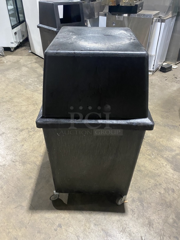 Continental Poly Heavy-duty Garbage Dumpster! On casters! - Image 4 of 5