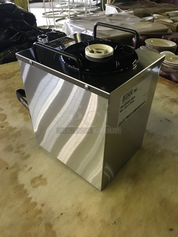 BRAND NEW! IN THE BOX! Bunn Commercial Countertop Satellite Coffee Server! Holds Up To 1.5 Gallons! Model: 1.5GPR-FF SN: GPR0329162 - Image 5 of 8