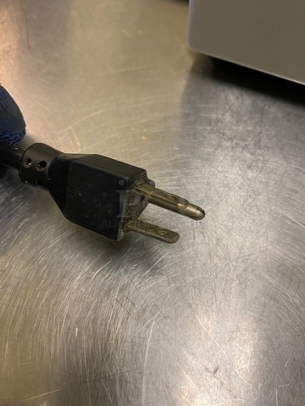 Robot Coupe Commercial Countertop Food Processor/Chopper Machine! All Stainless Steel! WORKING WHEN REMOVED! Model: R2N SN: 2471122803J12 120V - Image 9 of 9