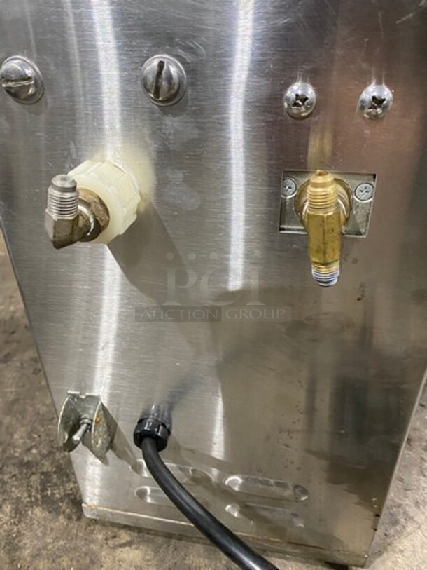 Curtis Commercial Countertop Iced Tea Brewer Machine! All Stainless Steel! Model: RTB SN: 13262793 120V 60HZ 1 Phase - Image 5 of 9