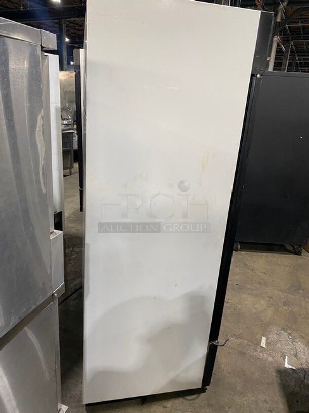 True! 2 Door Glass Reach In Cooler Merchandiser! Model GDM-49 Serial 7949024! 115V 60HZ 1 Phase! - Image 2 of 8