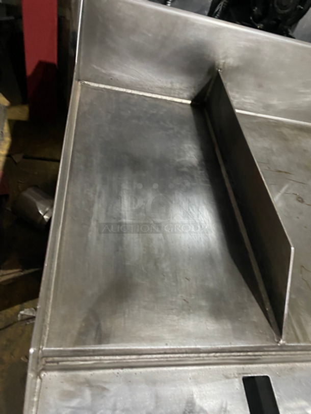 A GREAT BUY! Woodstone Commercial Countertop Natural Gas Powered Flat Griddle! With Split Top! With Back & Side Splashes! All Stainless Steel! - Image 6 of 9