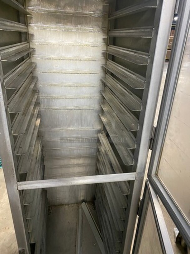 Lockwood Commercial Enclosed Pan Transport Rack! With 2 Half View Through Doors! All Stainless Steel! On Casters! Model: CA72RR18R - Image 5 of 7