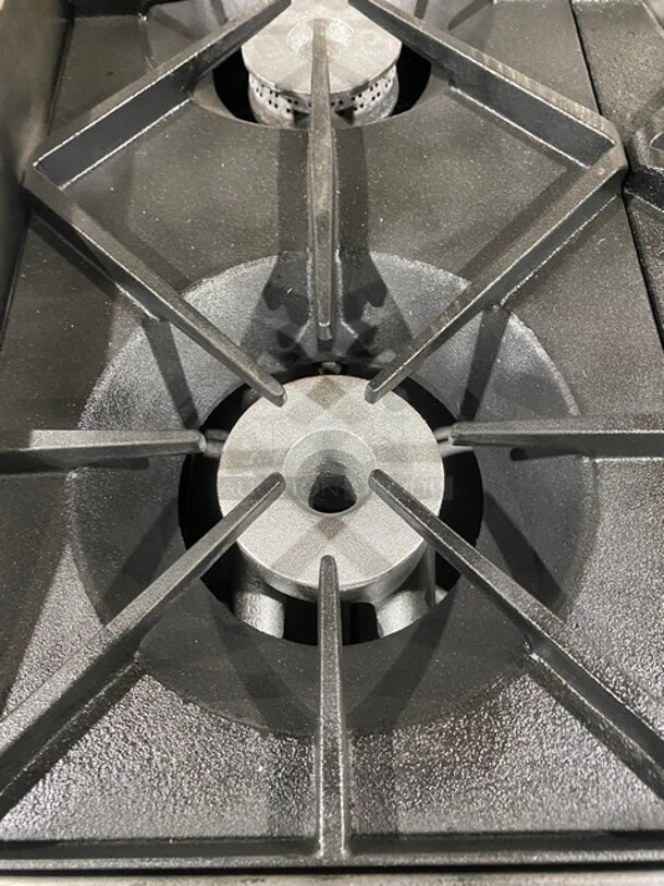 SouthBend Commercial Natural Gas Powered Split Top 4 Burner Stove! With Left Side Flat Griddle! With Full Sized Oven Underneath! With Backsplash! All Stainless Steel! With Metal Oven Racks! On Casters! Model: X336D-1GL SN: 04C65469! - Image 7 of 12