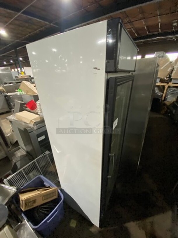 Master Bilt Commercial Single Door Reach In Cooler Merchandiser! With View Through Door! Poly Coated Racks! Model: BGR14R SN: QW102659 115V 60HZ 1 Phase - Image 2 of 8