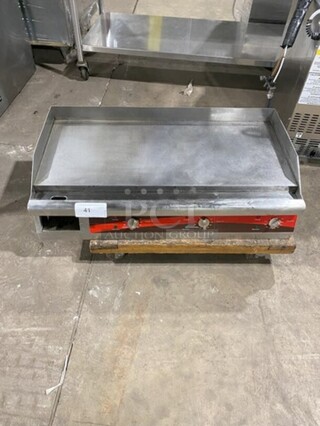 Avantco 36 Inch Electric Powered Countertop Griddle! Model 177EG36N! 208/240V!