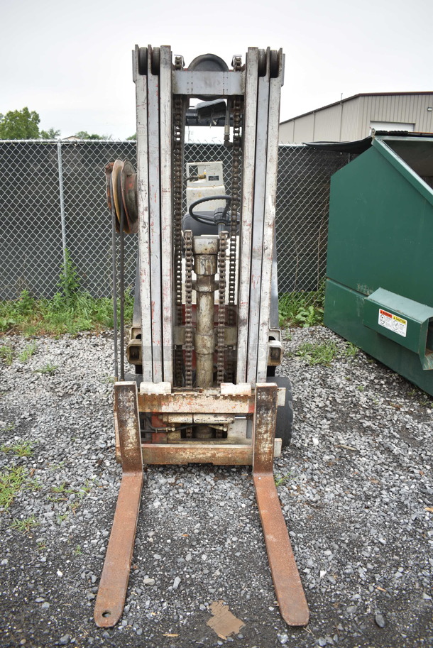 Datsun CFO1 Type G Metal Commercial 2,400 Pound Capacity Propane Gas Powered Fork Lift. Reads 2,300 Hours. Does Not Have Service Brakes. Runs and Drives! - Image 2 of 12