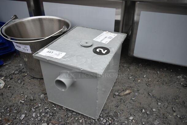 BRAND NEW SCRATCH AND DENT! Zurn Elkay GT2700-07-2NH 14 lb. 7 GPM Grease Trap with 2" No-Hub Connections - Image 3 of 6