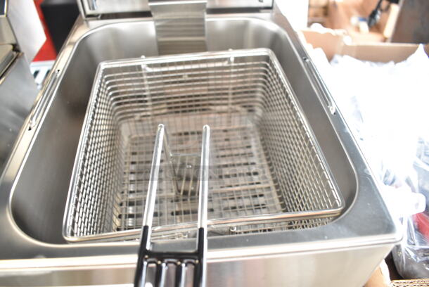 BRAND NEW SCRATCH AND DENT! 2024 Crosson CF-13 Stainless Steel Commercial Countertop Electric Powered Single Bay Fryer w/ Metal Fry Basket and Lid. 120 Volts, 1 Phase. - Image 4 of 6